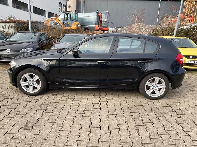 Gebraucht BMW 118 Advantage 143 PS (105 kW) 2009 Schwarz Kleinwagen