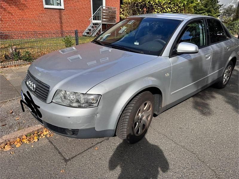 Gebraucht 2001 Audi A4 Limousine | 3.600 € (Etwas zu teuer) - Bild 1/4