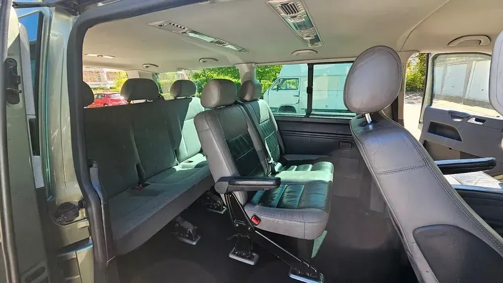 Gebraucht VW Caravelle 174 PS (127 kW) 2008 Grün Van