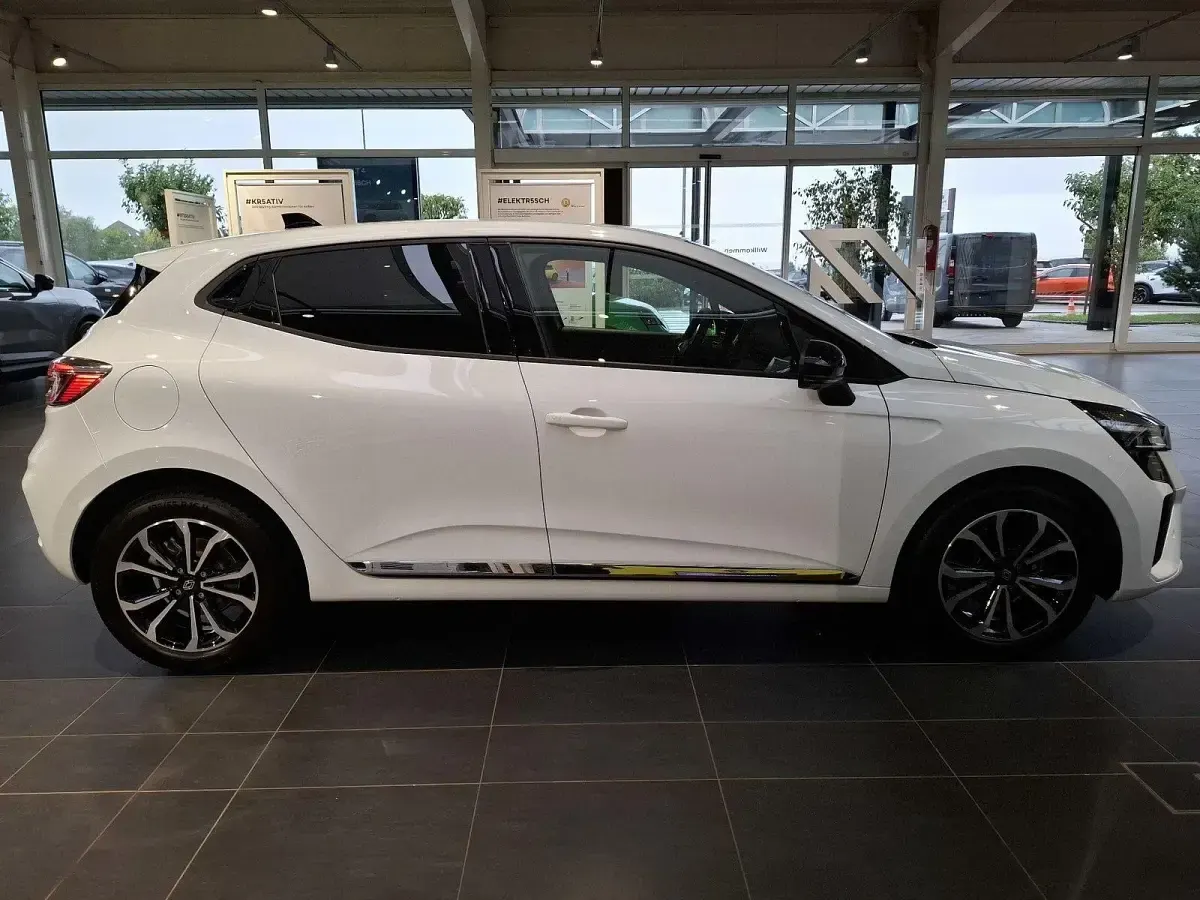Gebraucht Renault Clio Techno 91 PS (66 kW) 2025 Weiß Kleinwagen