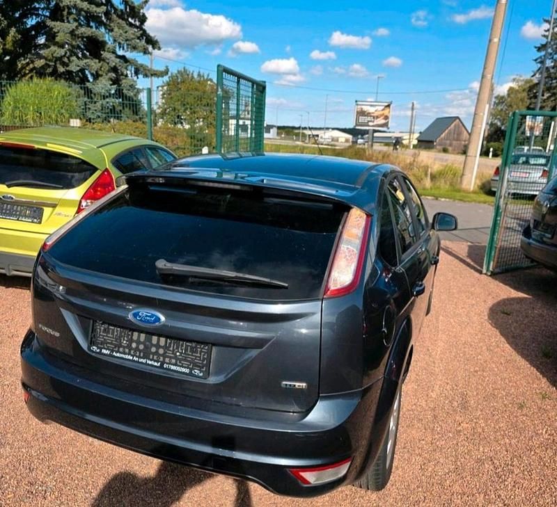 Gebraucht Ford Focus Titanium 109 PS (80 kW) 2010 Schwarz Limousine