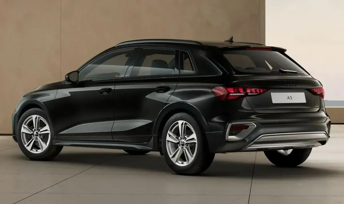 Neu Audi A3 204 PS (150 kW) 2026 Mythosschwarz metallic SUV