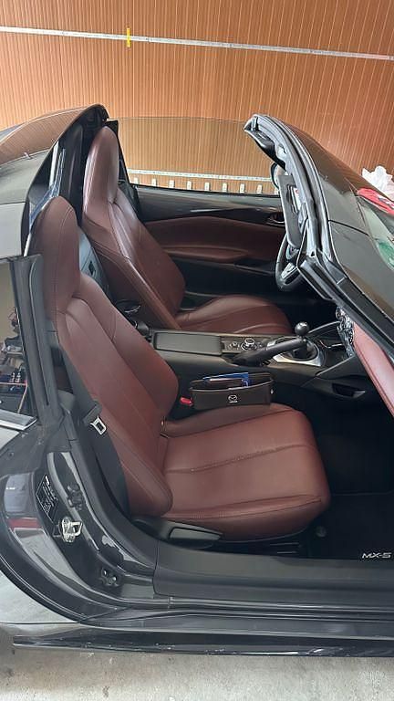 Gebraucht Mazda MX5 Exclusive-Line 160 PS (117 kW) 2018 Grau Cabrio