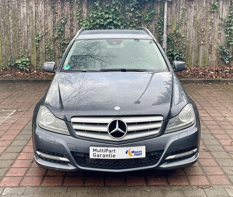 Gebraucht Mercedes C220 170 PS (125 kW) 2013 Grau Kombi