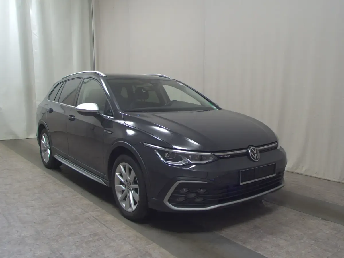 Używany VW Golf Alltrack 200 KM (147 kW) 2023 Szary Kombi