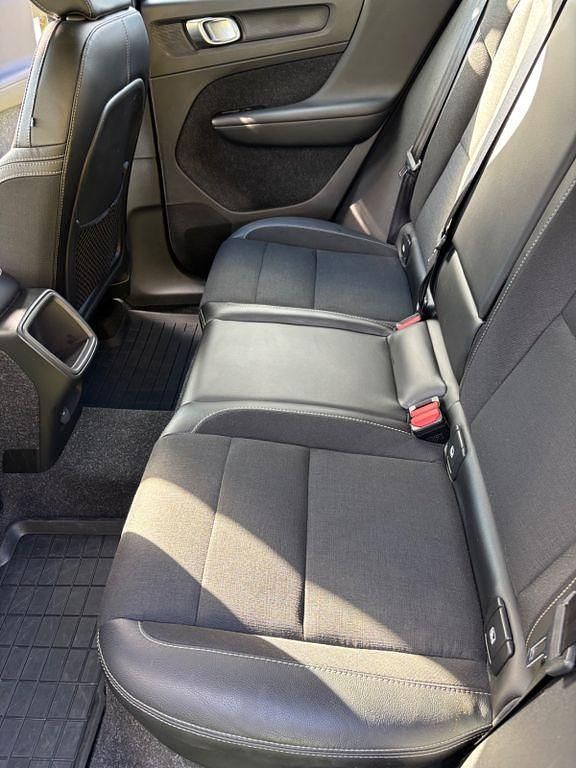 Gebraucht Volvo XC40 156 PS (114 kW) 2018 Weiß SUV