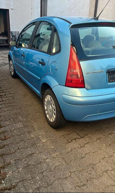 Second-hand Citroën C3 68 CP (50 kW) 2005 Albastru Hatchback