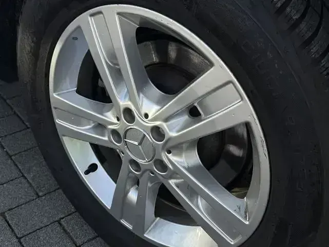 Używany Mercedes ML300 204 KM (150 kW) 2011 Czarny SUV