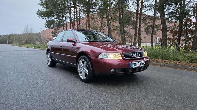Gebraucht Audi A4 90 PS (66 kW) 2000 Limousine