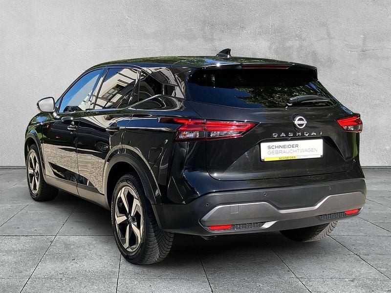 Gebraucht Nissan Qashqai N-Connecta 140 PS (102 kW) 2022 Schwarz SUV