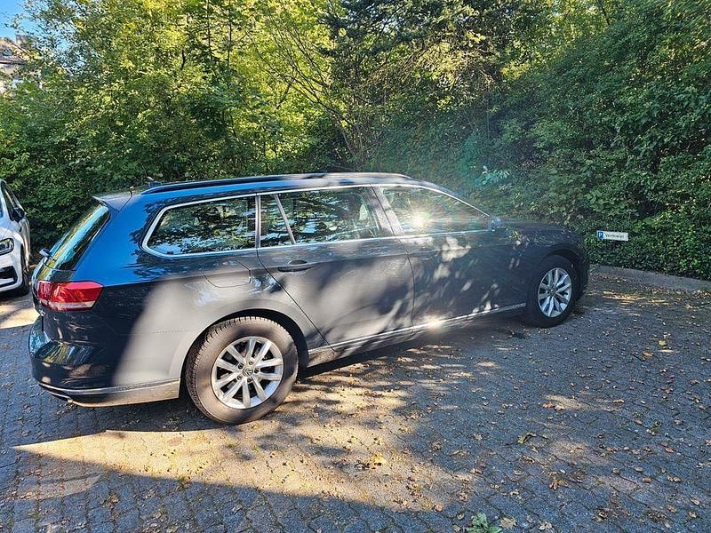 Gebraucht VW Passat Comfortline 190 PS (139 kW) 2017 Grau Limousine