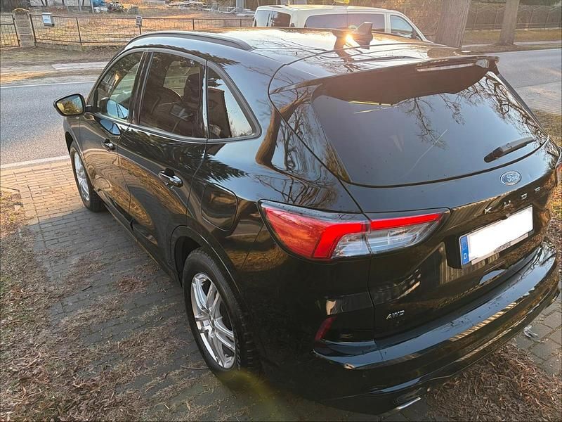 Gebraucht Ford Kuga 190 PS (139 kW) 2022 Schwarz SUV
