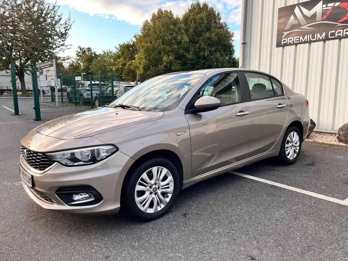 Gebraucht Fiat Tipo Pop 95 PS (69 kW) 2018 Braun Limousine