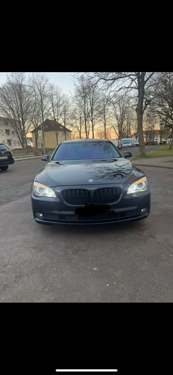 Schwarz Gebraucht 2012 BMW 730L Performance Limousine | 18.499 € (Fairer Preis) - Bild 1/4