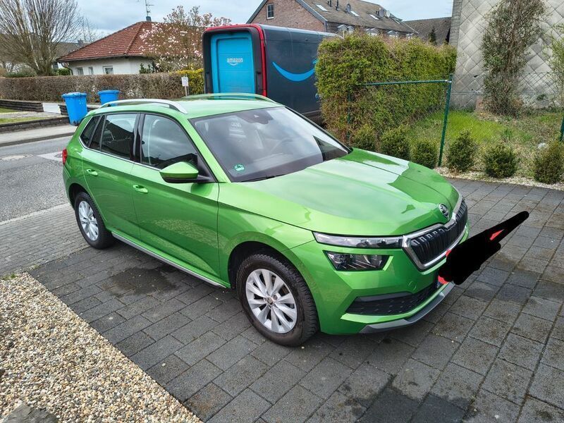 Grün Gebraucht 2020 Skoda Kamiq Style SUV | 17.500 € (Fairer Preis) - Bild 1/4