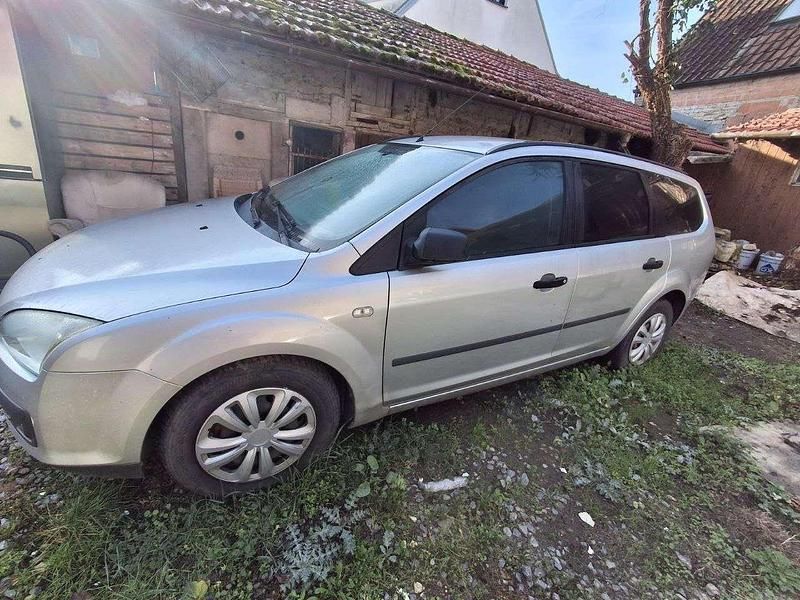 Gebraucht Ford Focus 109 PS (80 kW) 2006 Silber Kombi
