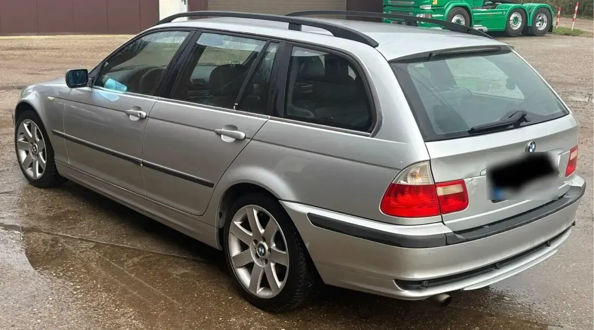 Gebraucht BMW 318 143 PS (105 kW) 2004 Silber Kombi