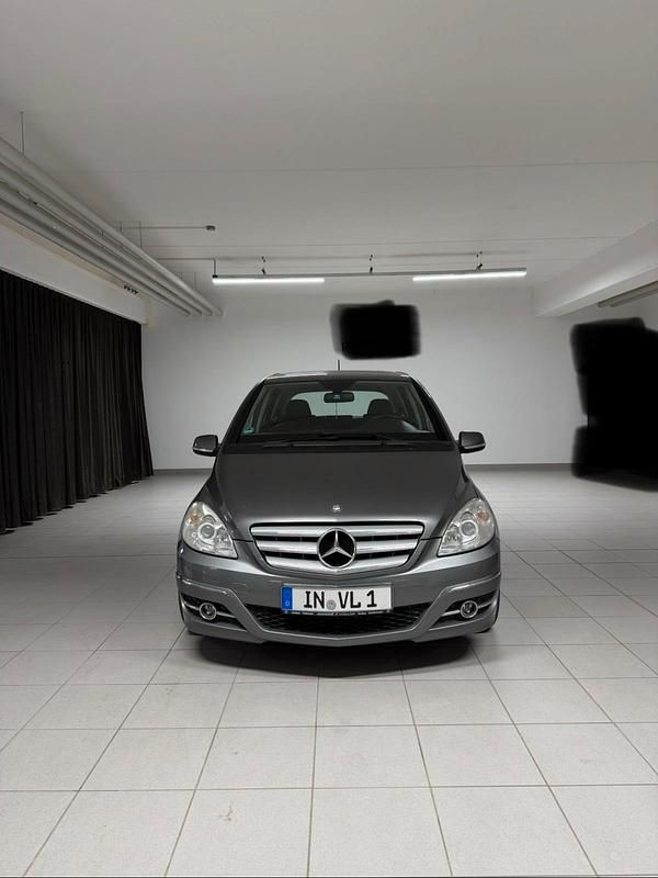 Gebraucht Mercedes B160 95 PS (69 kW) 2010 Grau Van / Kleinbus