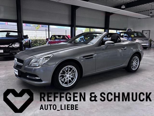 Grau Gebraucht 2013 Mercedes SLK200 Cabrio | 19.890 € (Fairer Preis) - Bild 1/4
