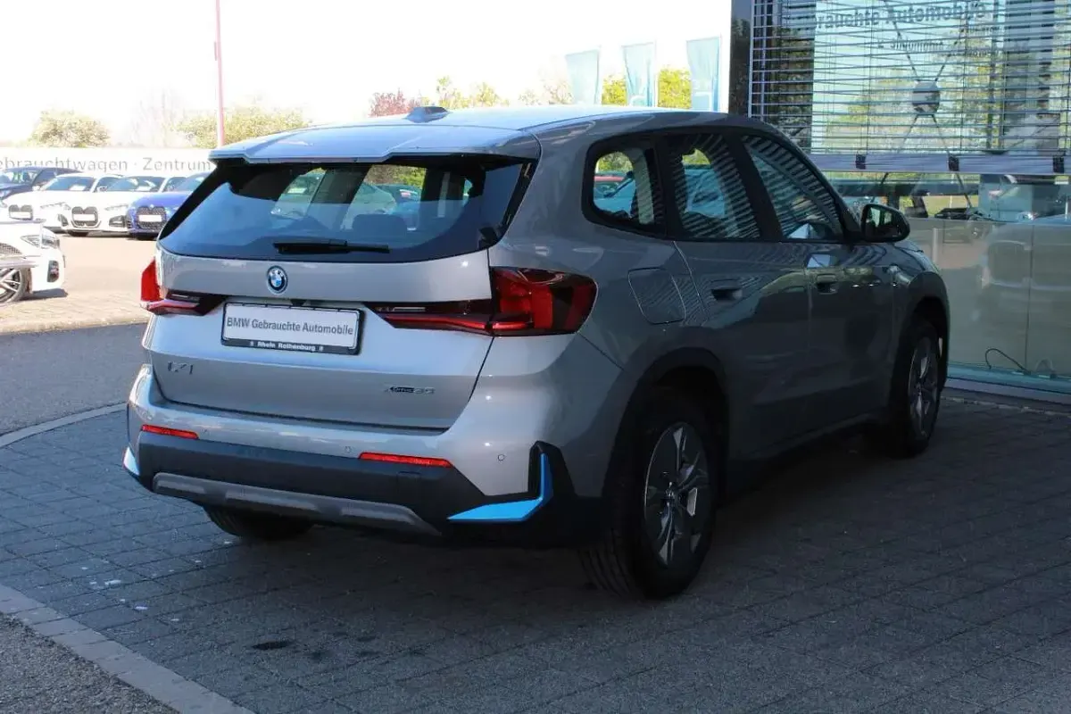 Gebraucht BMW iX1 Performance 225 kW (306 PS) 2022 Silber SUV