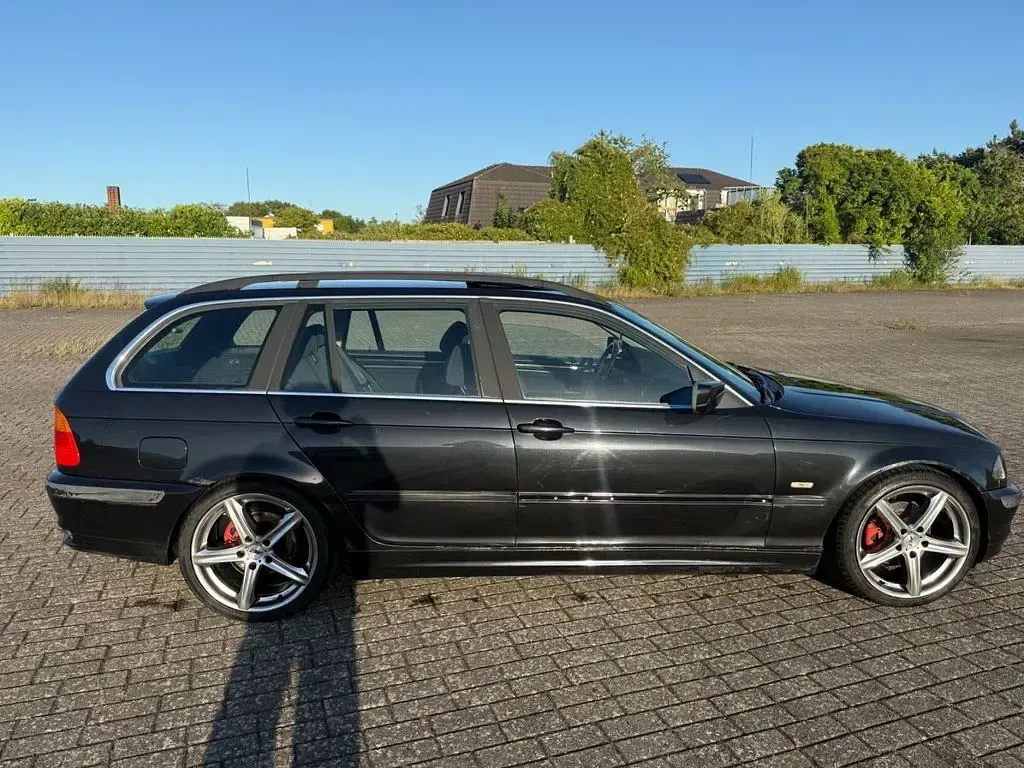 Gebraucht BMW 320 Performance 150 PS (110 kW) 2000 Schwarz Limousine