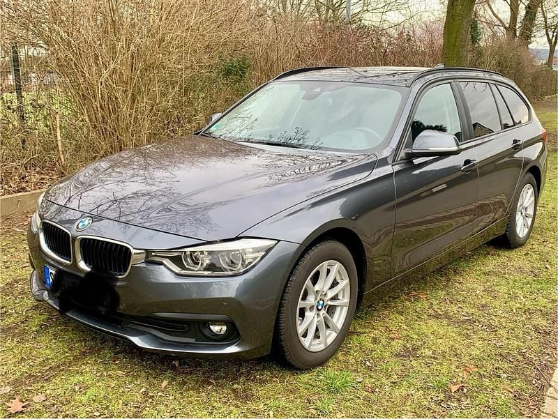 Gebraucht BMW 320 190 PS (139 kW) 2017 Grau Kombi