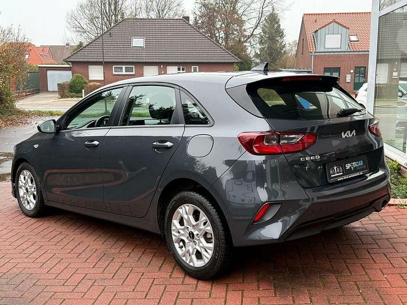 Gebraucht Kia Ceed Edition 7 101 PS (74 kW) 2022 Pentametalgrau Kleinwagen