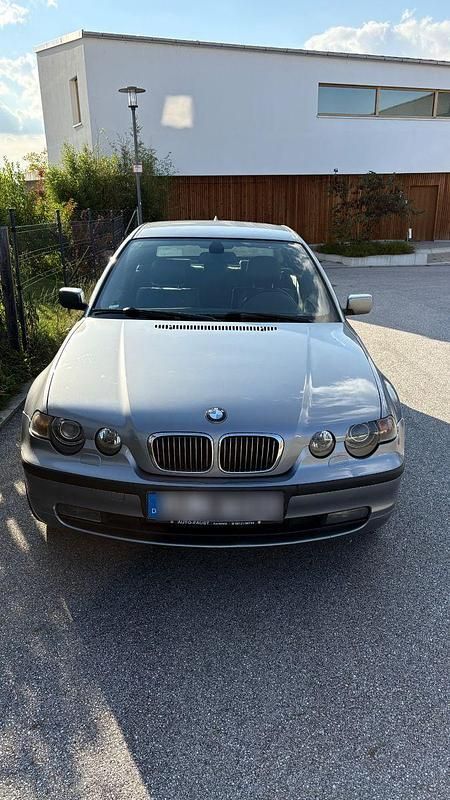 Silber Gebraucht 2003 BMW 318 Compact Kleinwagen | 1.700 € (Fairer Preis) - Bild 1/4