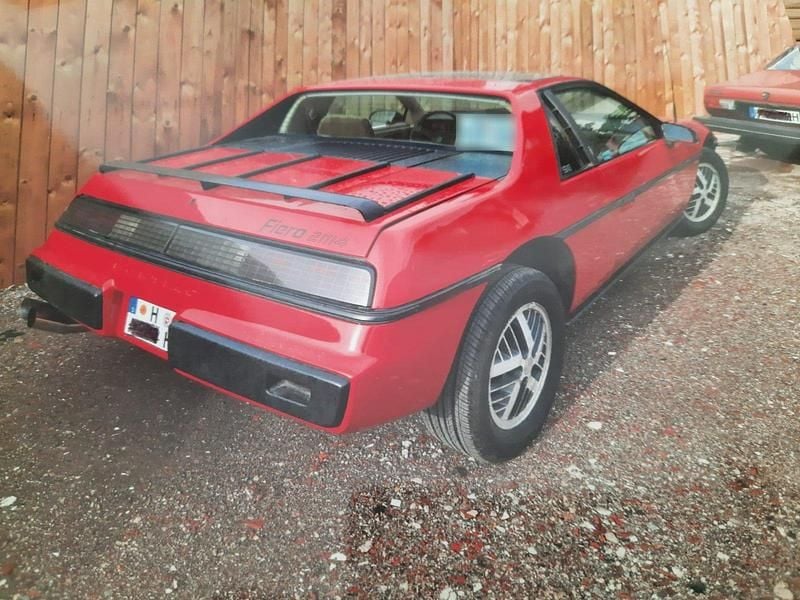 Gebraucht Pontiac Fiero 111 PS (81 kW) 1984 Rot Coupé