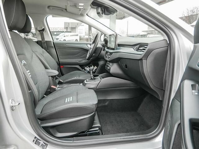 Gebraucht Ford Focus Active 125 PS (91 kW) 2024 Silber / polar silber Kombi