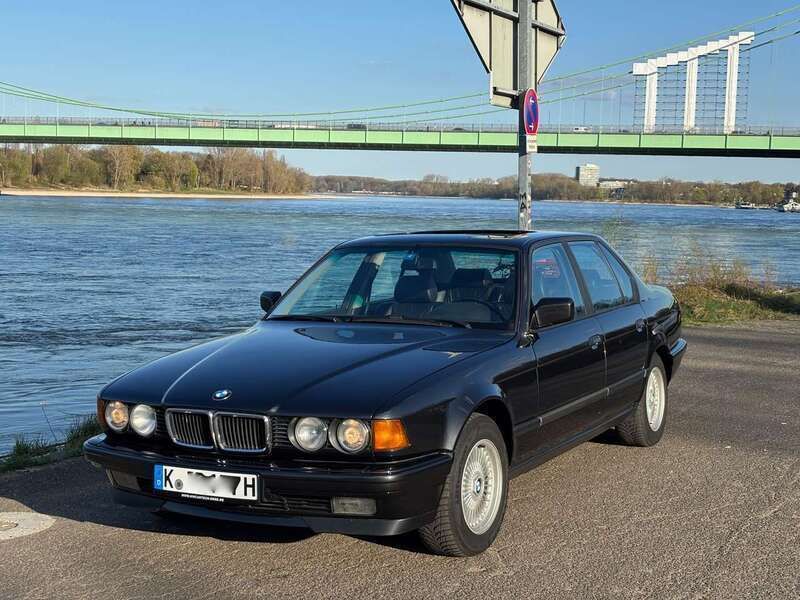 Schwarz Gebraucht 1993 BMW 730 Limousine | 40.000 € - Bild 1/4