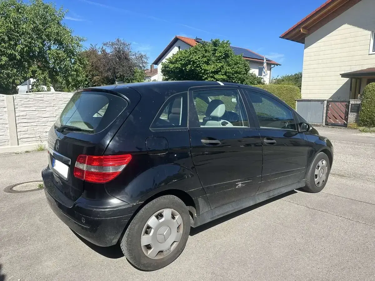 Gebraucht Mercedes B170 116 PS (85 kW) 2005 Schwarz Van / Kleinbus