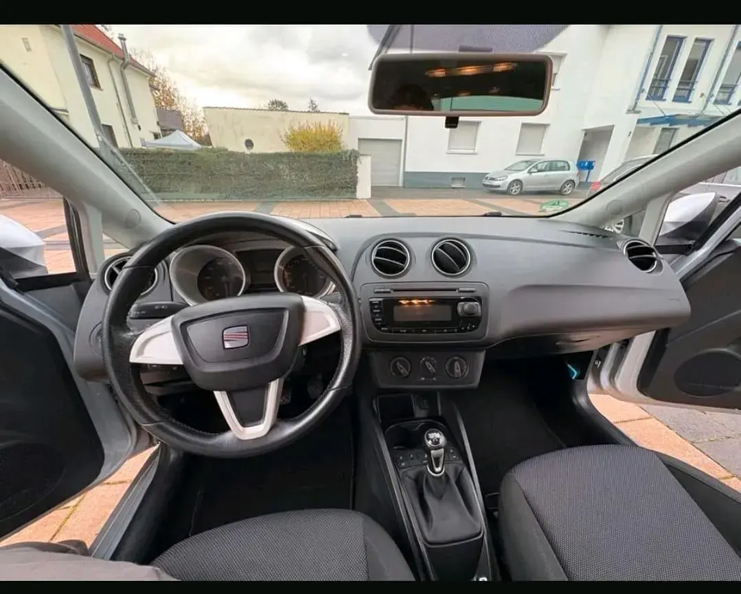 Gebraucht Seat Ibiza 85 PS (62 kW) 2009 Silber Kleinwagen