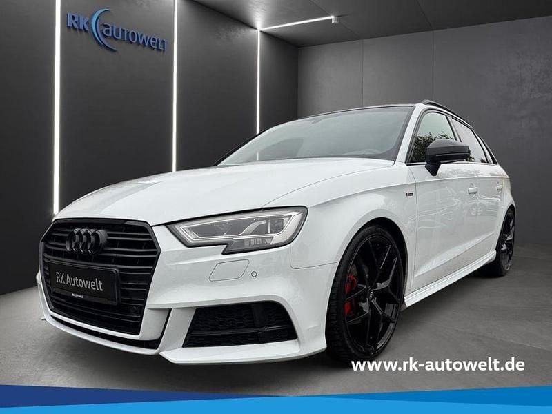 Weiß Gebraucht 2020 Audi A3 Sportback S-Line Limousine | 20.300 € (Guter Preis) - Bild 1/4