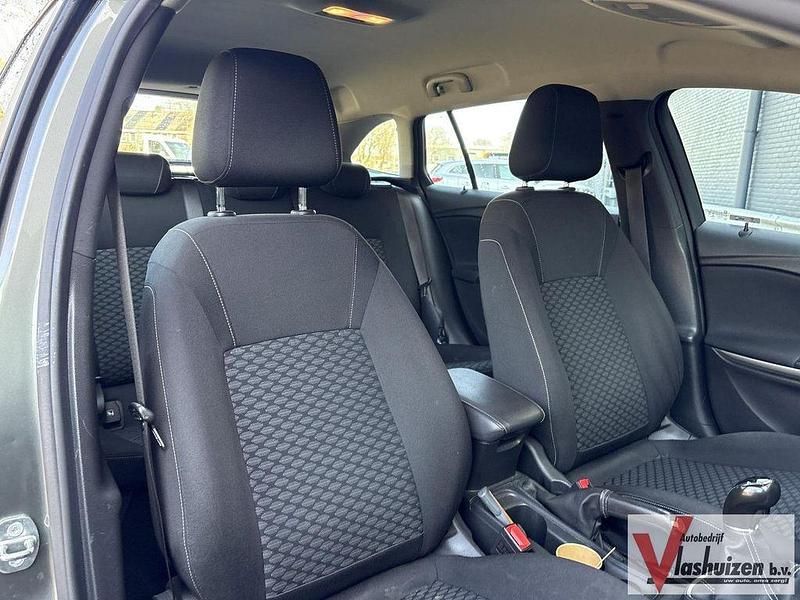 Gebraucht Opel Astra Edition 105 PS (77 kW) 2018 Grau Kombi