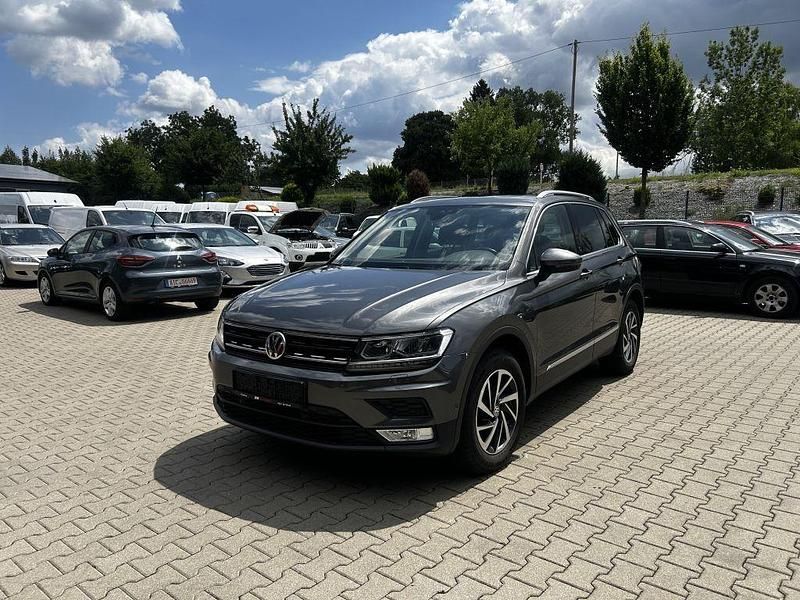 Gebraucht VW Tiguan Sound 150 PS (110 kW) 2017 Indium gray metallic (metallic) SUV