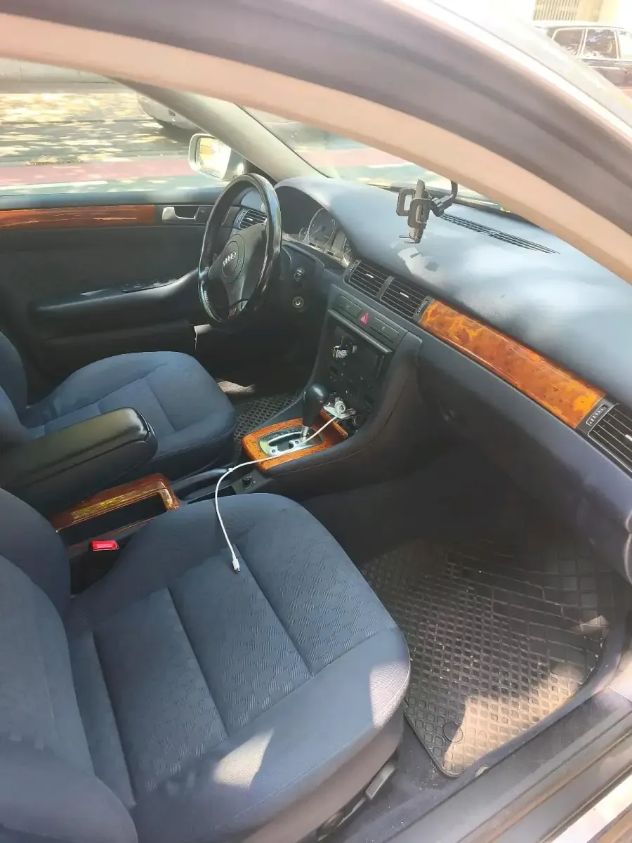 Gebraucht Audi A6 131 PS (96 kW) 2004 Silber Kombi