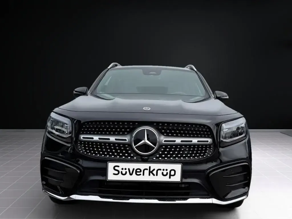 Gebraucht Mercedes GLB200 AMG 150 PS (110 kW) 2026 Schwarz SUV