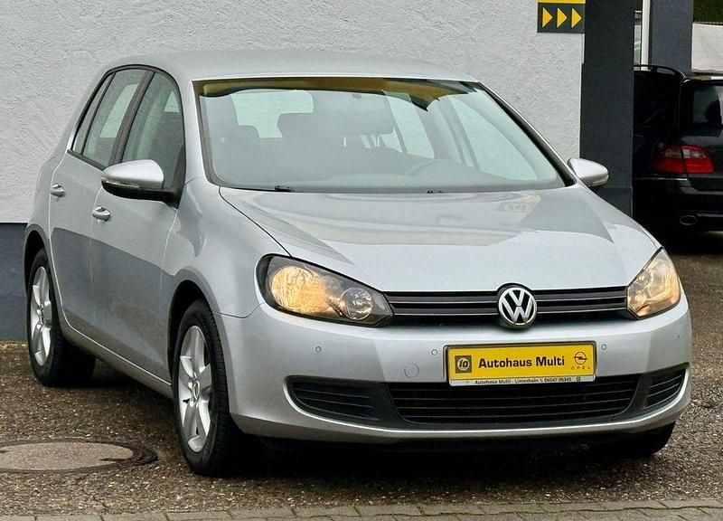 Gebraucht VW Golf VI Comfortline 122 PS (89 kW) 2011 Silber Kleinwagen