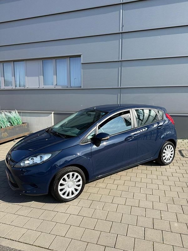 Gebraucht Ford Fiesta 60 PS (44 kW) 2009 Blau Kleinwagen