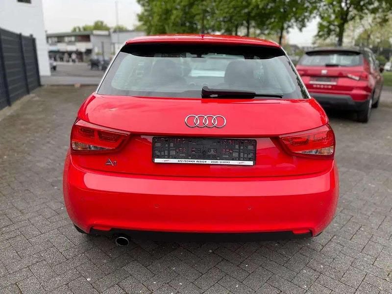 Gebraucht Audi A1 Ambition 86 PS (63 kW) 2010 Rot Kleinwagen