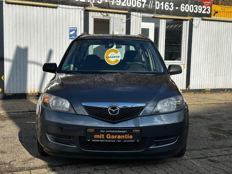 Grau Gebraucht 2004 Mazda 2 Exclusive Kleinwagen | 1.999 € (Fairer Preis) - Bild 1/4