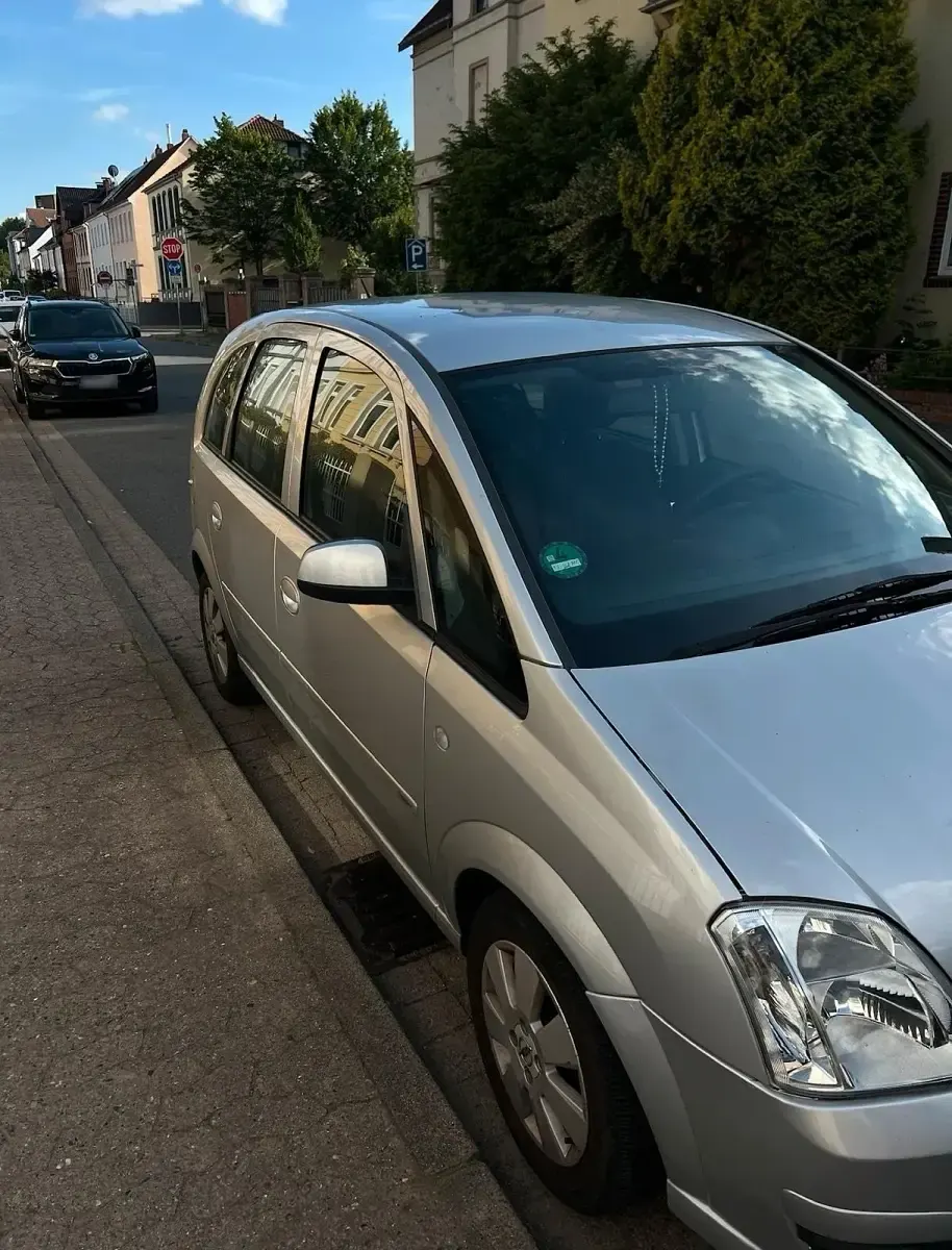 Gebraucht Opel Meriva 105 PS (77 kW) 2006 Silber Van / Kleinbus