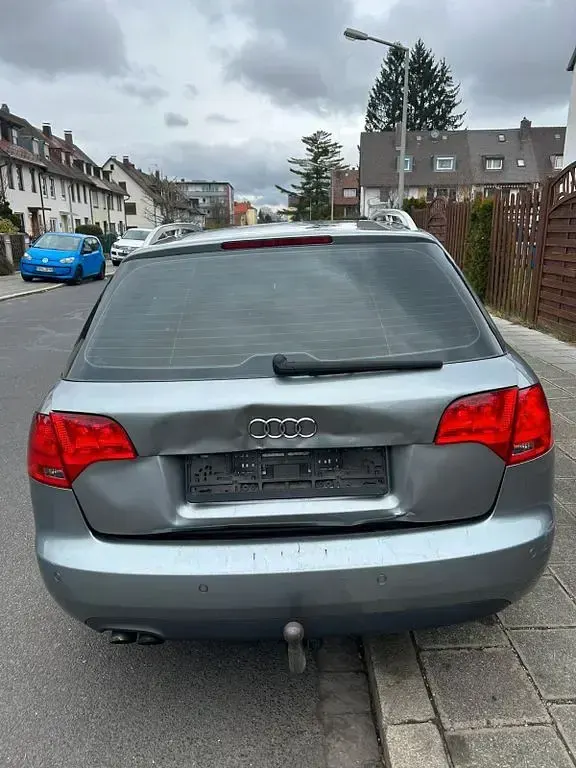 Używany Audi A4 140 KM (102 kW) 2005 Szary Kombi