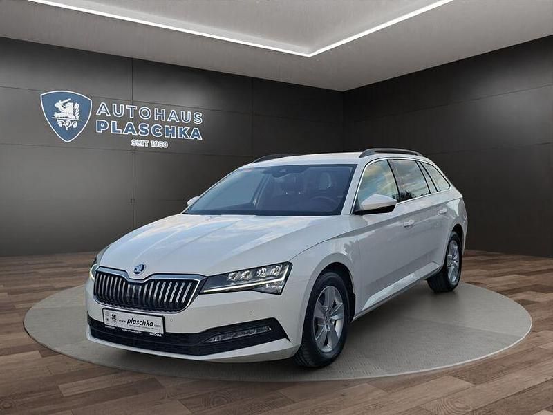 Weiß Gebraucht 2020 Skoda Superb Ambition Limousine | 22.450 € (Fairer Preis) - Bild 1/4