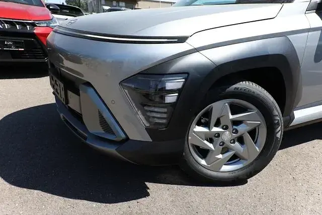 Neu Hyundai Kona N Line 150 PS (110 kW) 2026 Shimmering silver metallic shimmering silver metallic SUV