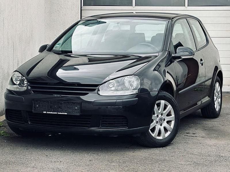 Schwarz Gebraucht 2004 VW Golf V Trendline Limousine | 1.990 € (Guter Preis) - Bild 1/4