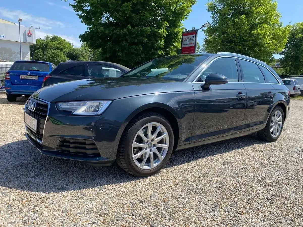 Gebraucht Audi A4 Design 150 PS (110 kW) 2018 Grau Kombi