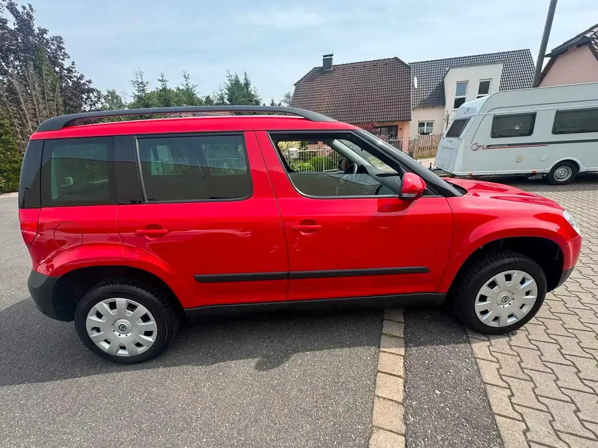 Gebraucht Skoda Yeti 115 PS (84 kW) 2013 Rot SUV