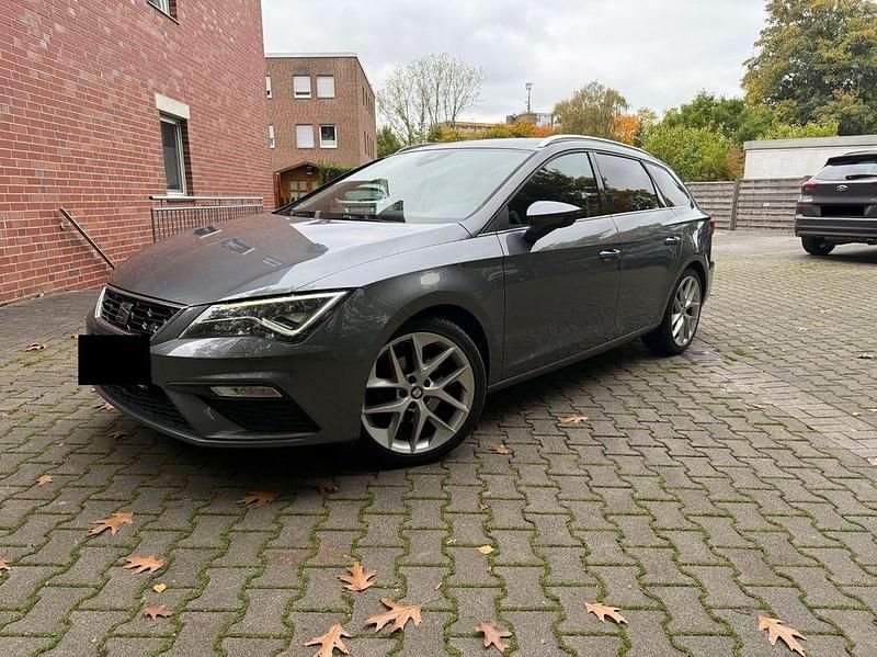 Grau Gebraucht 2018 Seat Leon ST Beats Kombi | 14.690 € (Fairer Preis) - Bild 1/4